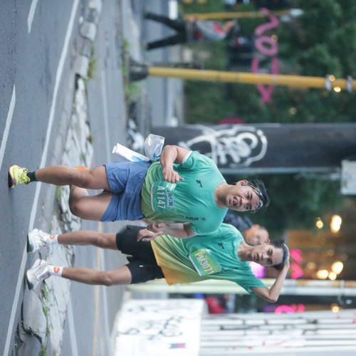 Race photo from BAUR RUN 2025