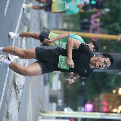 Race photo from BAUR RUN 2025