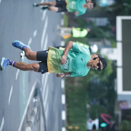 Race photo from BAUR RUN 2025
