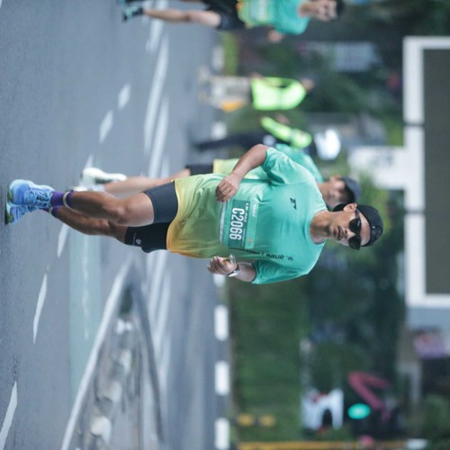Race photo from BAUR RUN 2025