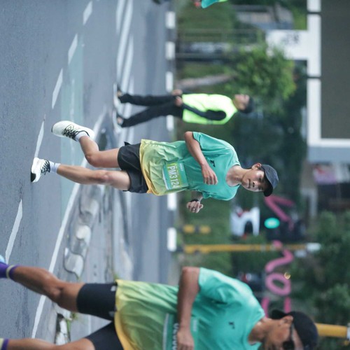 Race photo from BAUR RUN 2025