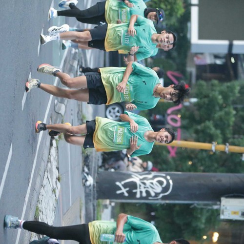 Race photo from BAUR RUN 2025