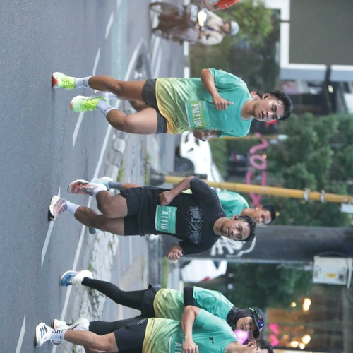 Race photo from BAUR RUN 2025