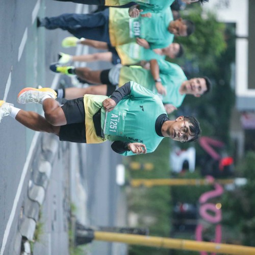 Race photo from BAUR RUN 2025