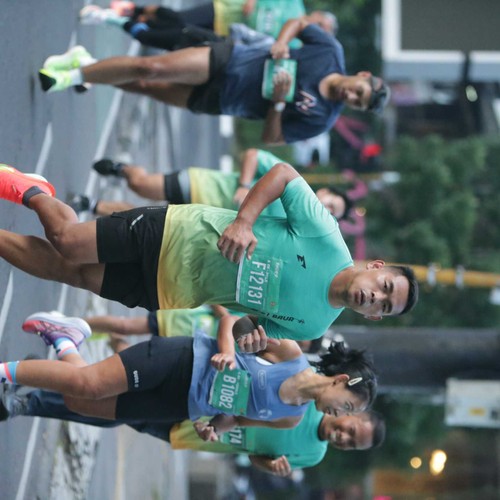 Race photo from BAUR RUN 2025