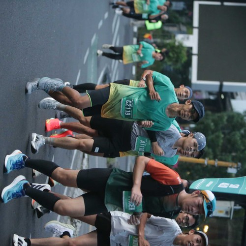 Race photo from BAUR RUN 2025