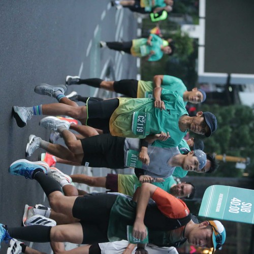 Race photo from BAUR RUN 2025