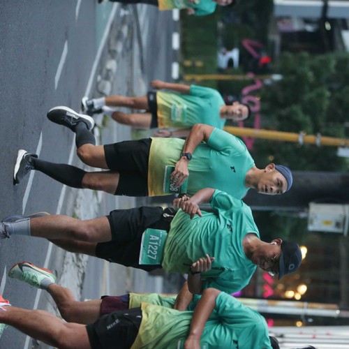 Race photo from BAUR RUN 2025