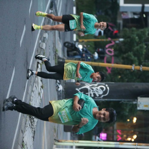 Race photo from BAUR RUN 2025