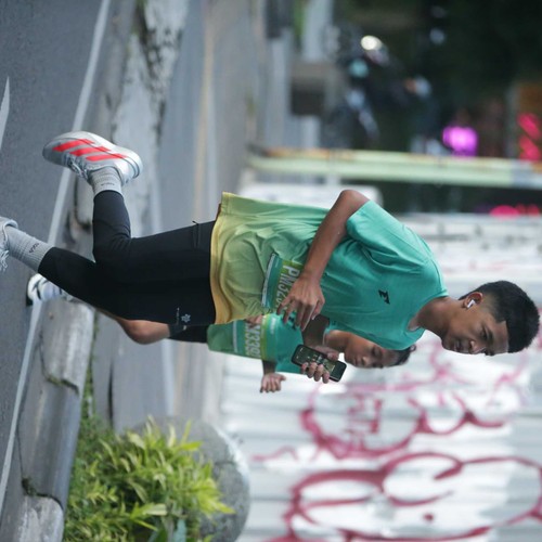 Race photo from BAUR RUN 2025