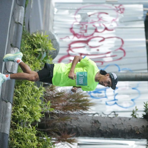 Race photo from BAUR RUN 2025
