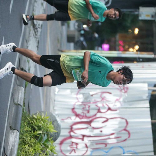 Race photo from BAUR RUN 2025