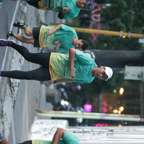 Race photo from BAUR RUN 2025