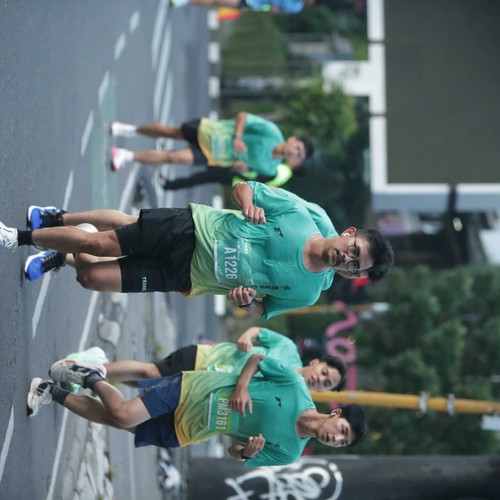 Race photo from BAUR RUN 2025