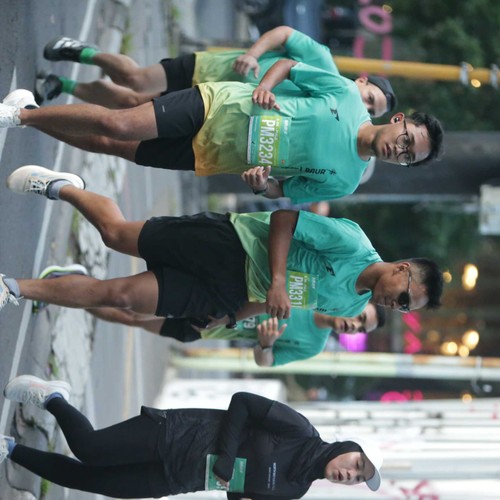 Race photo from BAUR RUN 2025