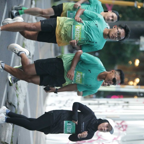 Race photo from BAUR RUN 2025