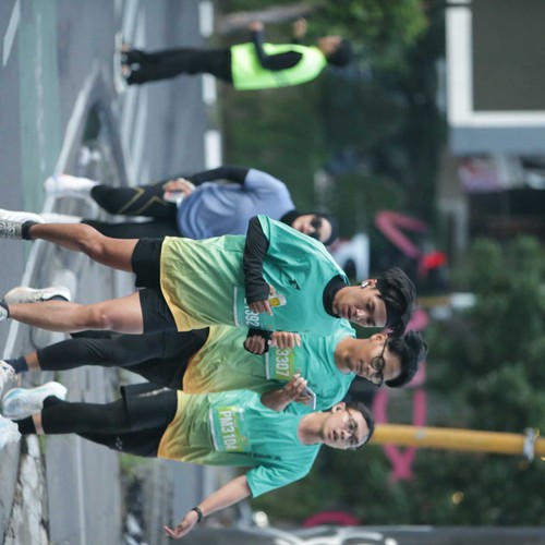Race photo from BAUR RUN 2025