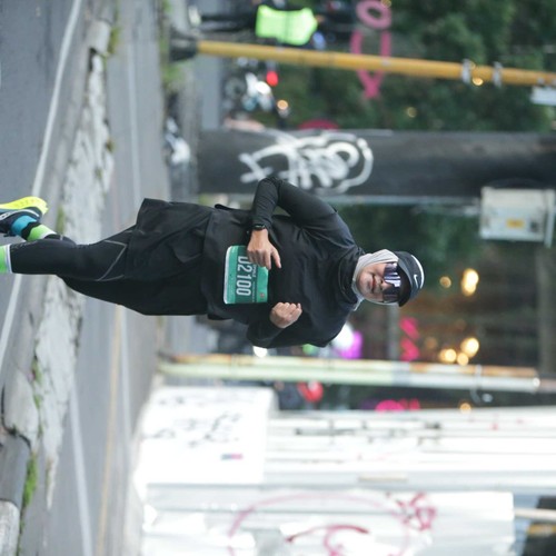 Race photo from BAUR RUN 2025