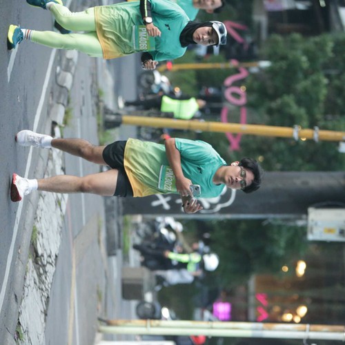 Race photo from BAUR RUN 2025