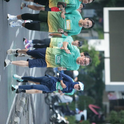 Race photo from BAUR RUN 2025