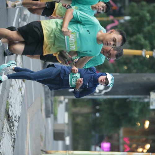 Race photo from BAUR RUN 2025