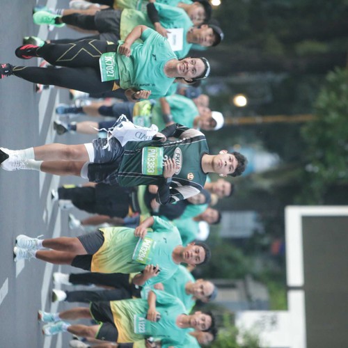 Race photo from BAUR RUN 2025