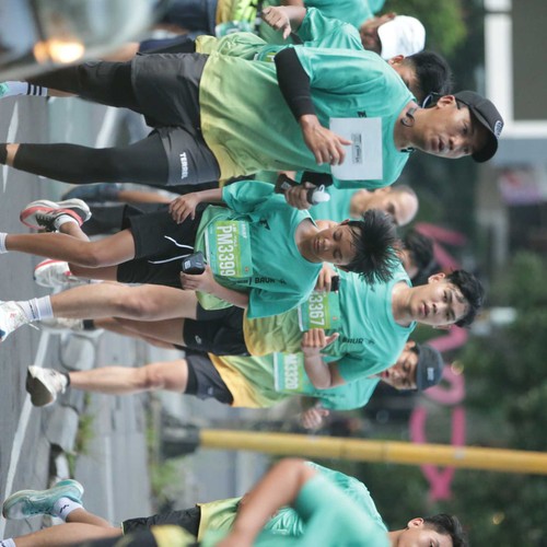 Race photo from BAUR RUN 2025
