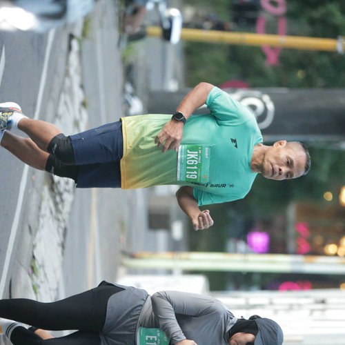Race photo from BAUR RUN 2025