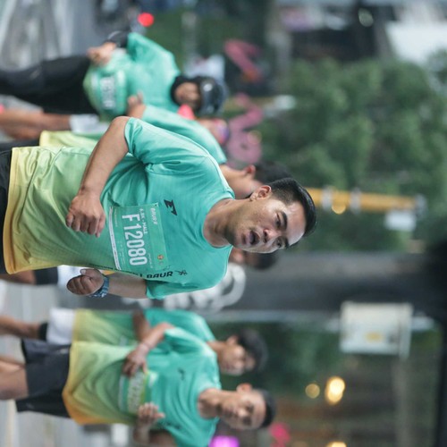 Race photo from BAUR RUN 2025