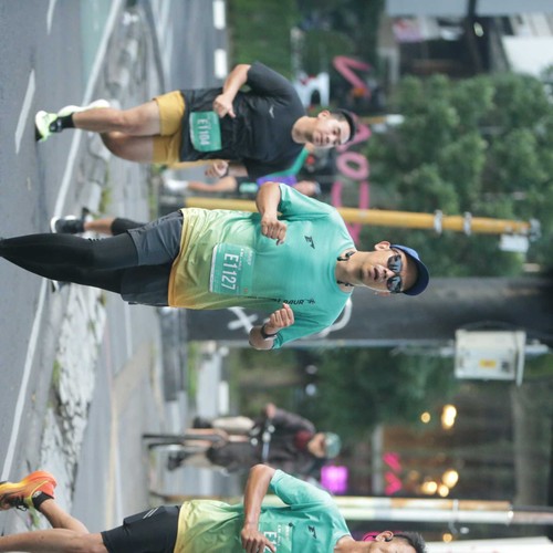 Race photo from BAUR RUN 2025