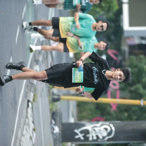 Race photo from BAUR RUN 2025