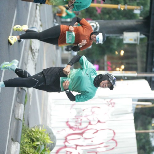 Race photo from BAUR RUN 2025