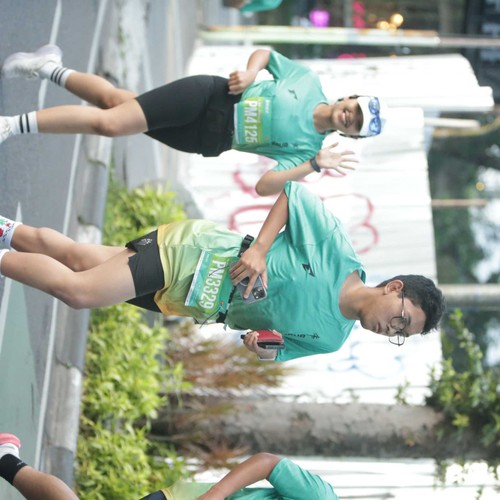 Race photo from BAUR RUN 2025