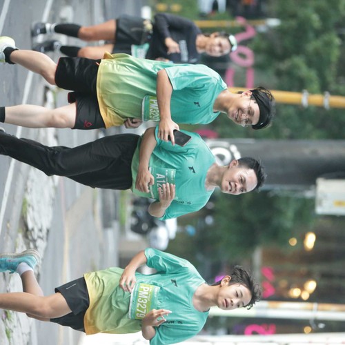 Race photo from BAUR RUN 2025