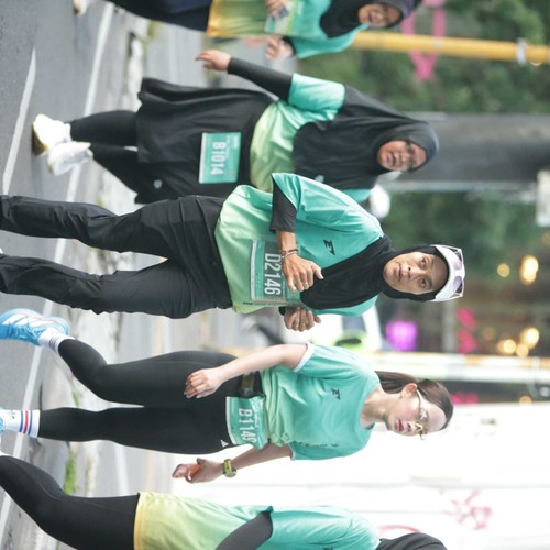 Race photo from BAUR RUN 2025