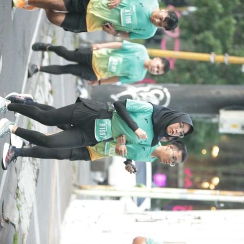 Race photo from BAUR RUN 2025