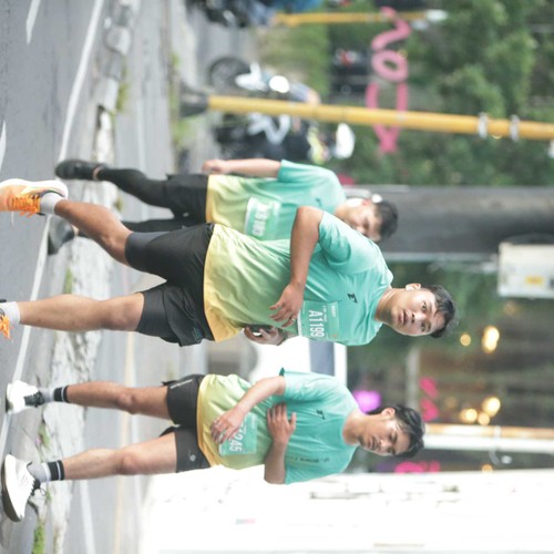 Race photo from BAUR RUN 2025