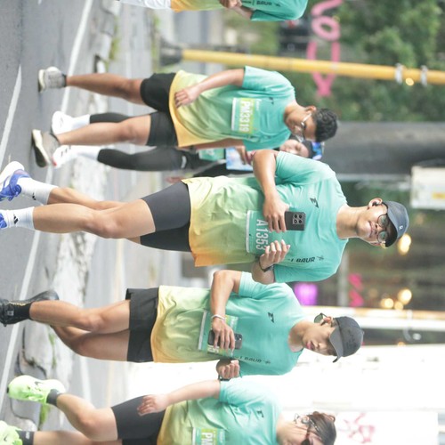 Race photo from BAUR RUN 2025