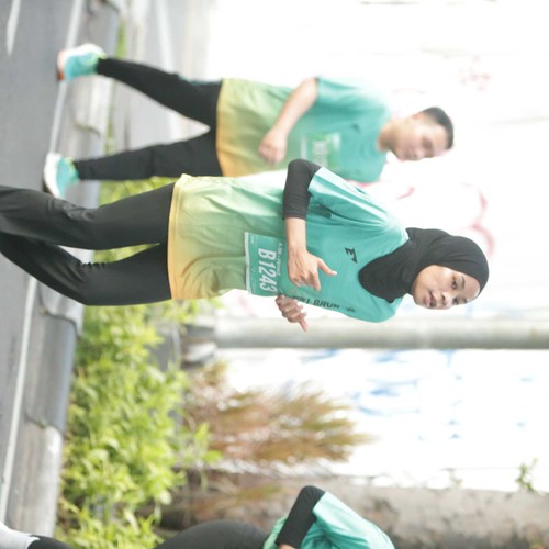 Race photo from BAUR RUN 2025