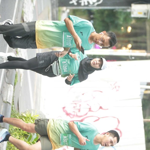 Race photo from BAUR RUN 2025