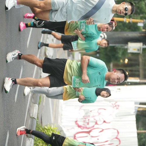 Race photo from BAUR RUN 2025
