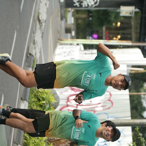 Race photo from BAUR RUN 2025