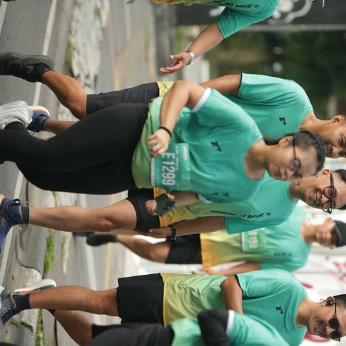 Race photo from BAUR RUN 2025