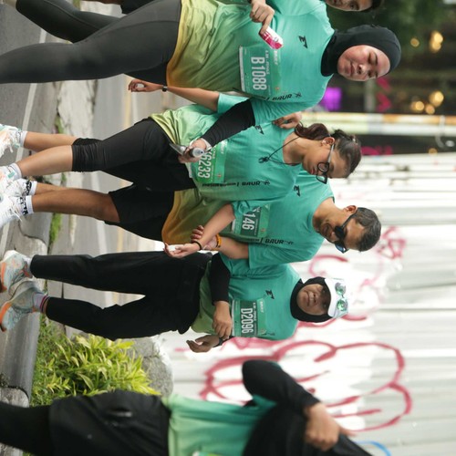 Race photo from BAUR RUN 2025
