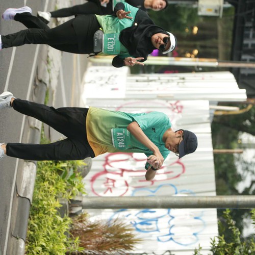 Race photo from BAUR RUN 2025
