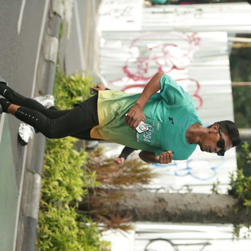 Race photo from BAUR RUN 2025
