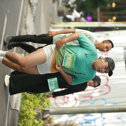 Race photo from BAUR RUN 2025