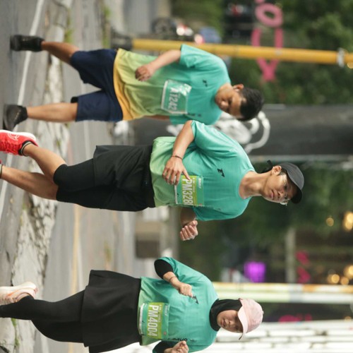 Race photo from BAUR RUN 2025