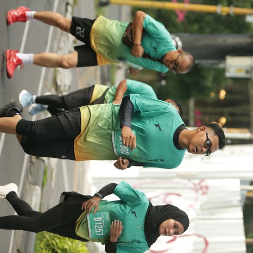 Race photo from BAUR RUN 2025