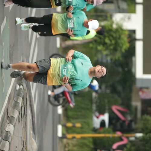 Race photo from BAUR RUN 2025
